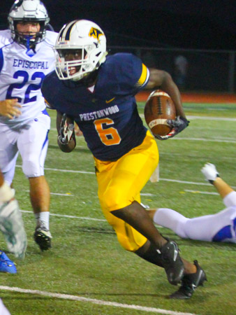 Senior Jeremiah Lewis runs for the touchdown in the second quarter of the game against Houston Episcopal at Lions Stadium. Jeremiah went on to score three touchdowns against the Knights, leading the Lions to the win, 47-20.