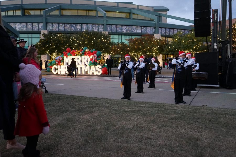 Students begin to celebrate the holiday season!